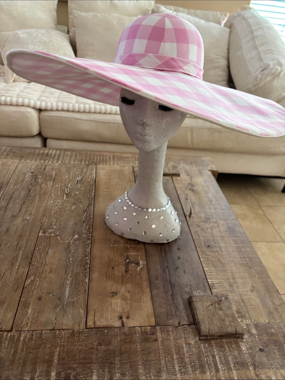 As Trisha wore in photo shoot -Wide brim Hat